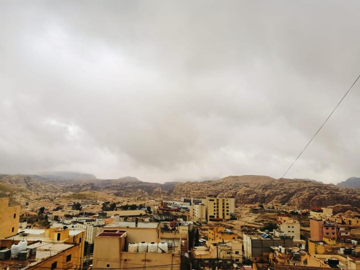 Jordanian Baity Apartment Wadi Musa Bagian luar foto