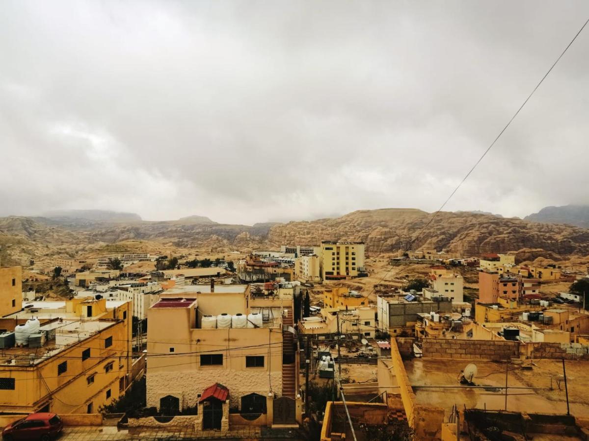 Jordanian Baity Apartment Wadi Musa Bagian luar foto